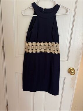Lilly Pulitzer Navy Dress gold Cream Crochet Waist 
Size 00